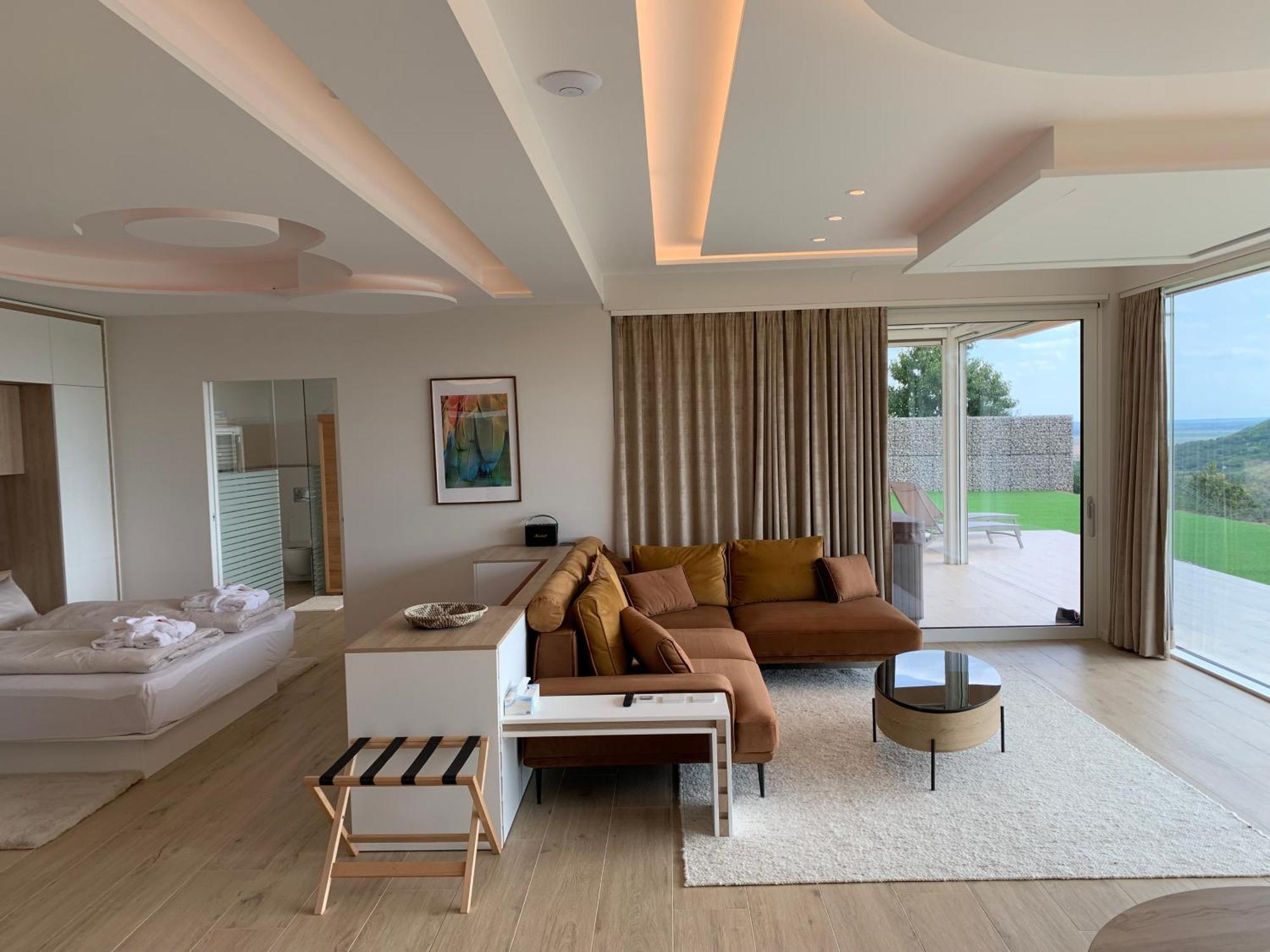 Sxrd Luxus Apartmanok Szekszárd Oda fotoğraf